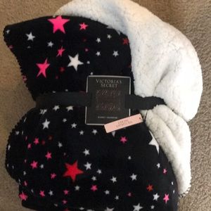 victoria’s secret throw blanket